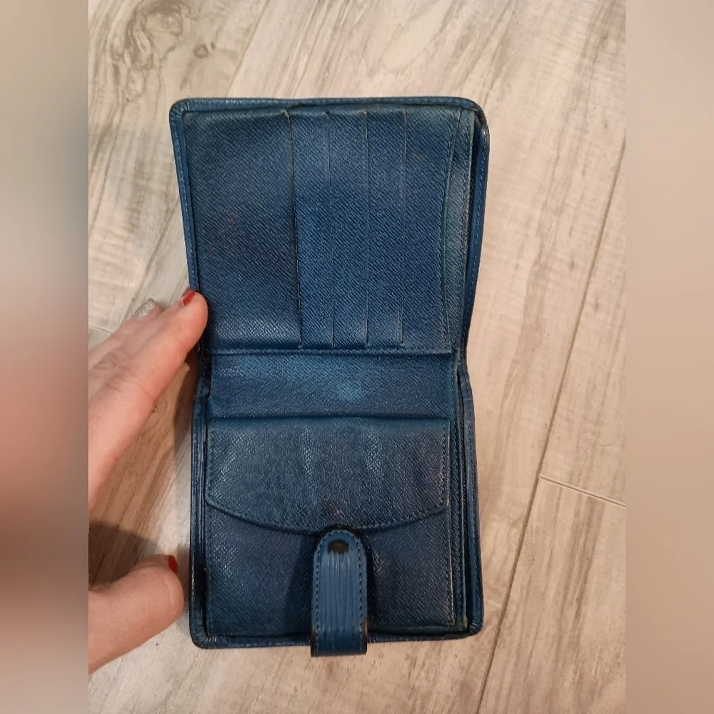 Louis Vuitton Blue Epi Leather Bifold Billfold Wallet / Snap Closure